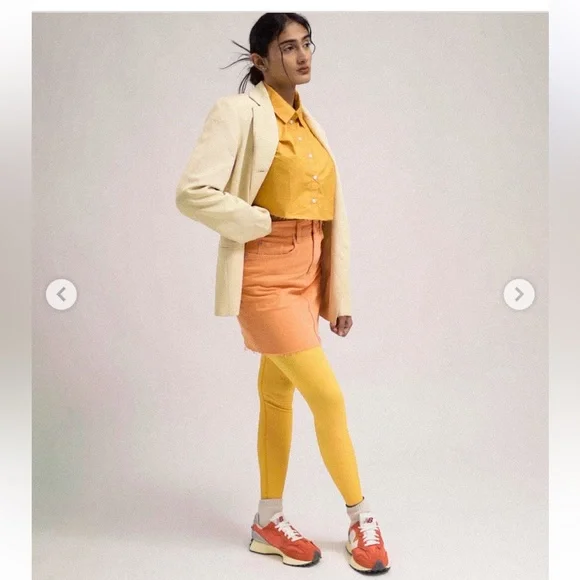 New Balance 327 Orange and White fashion sneakers - Picture 7 of 9